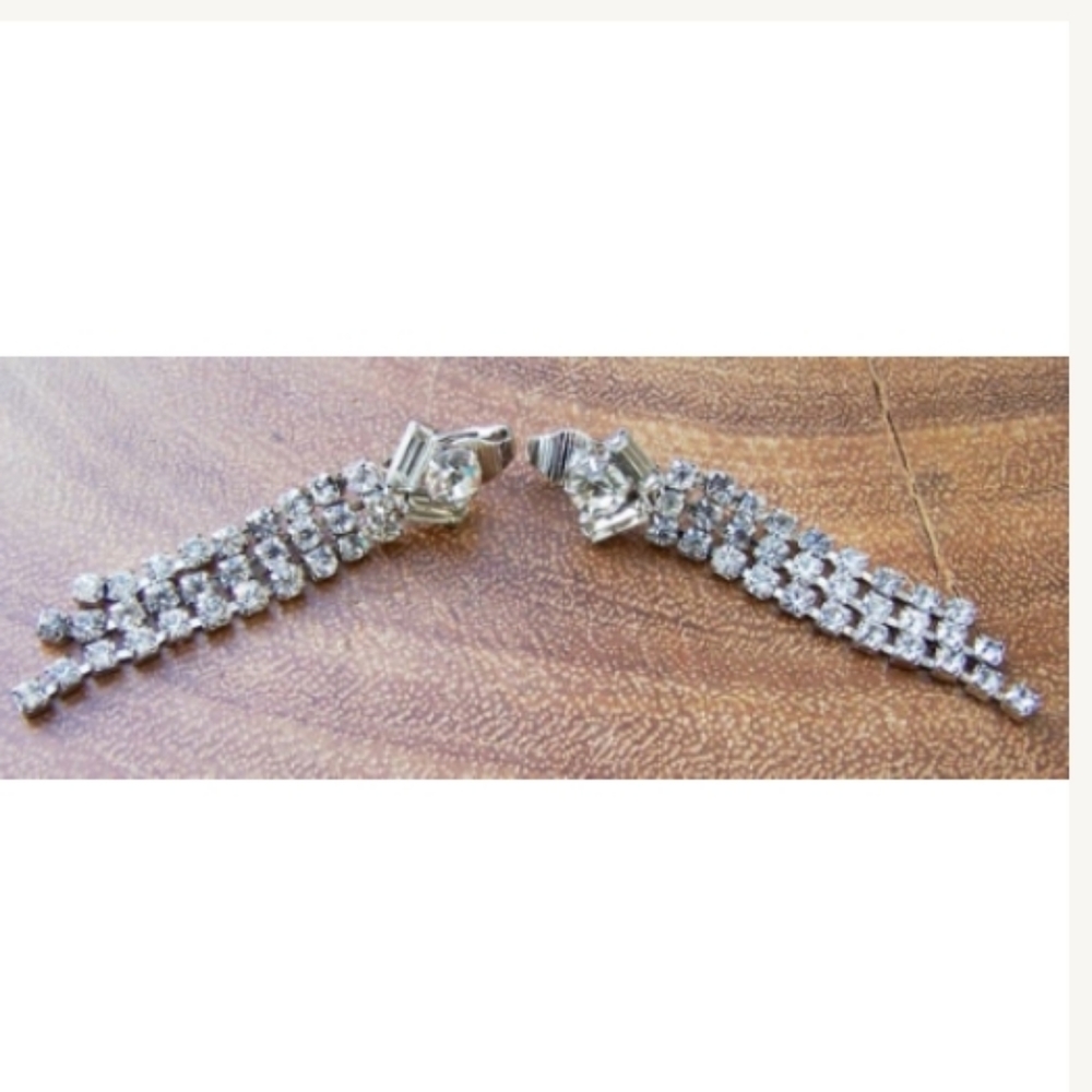 Clear Cascading Rhinestones Silver Metal C…